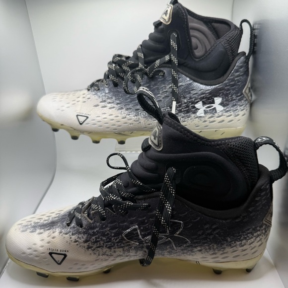 Under Armour Spotlight Football cleats size 9 EUC - Picture 4 of 5
